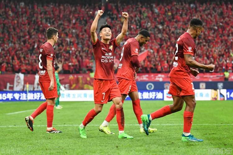 包含赛地聚焦：亚冠集结日热度飙升；毕尔巴鄂竞技刷新队史纪录；球迷炸锅；控场能力受关注的词条